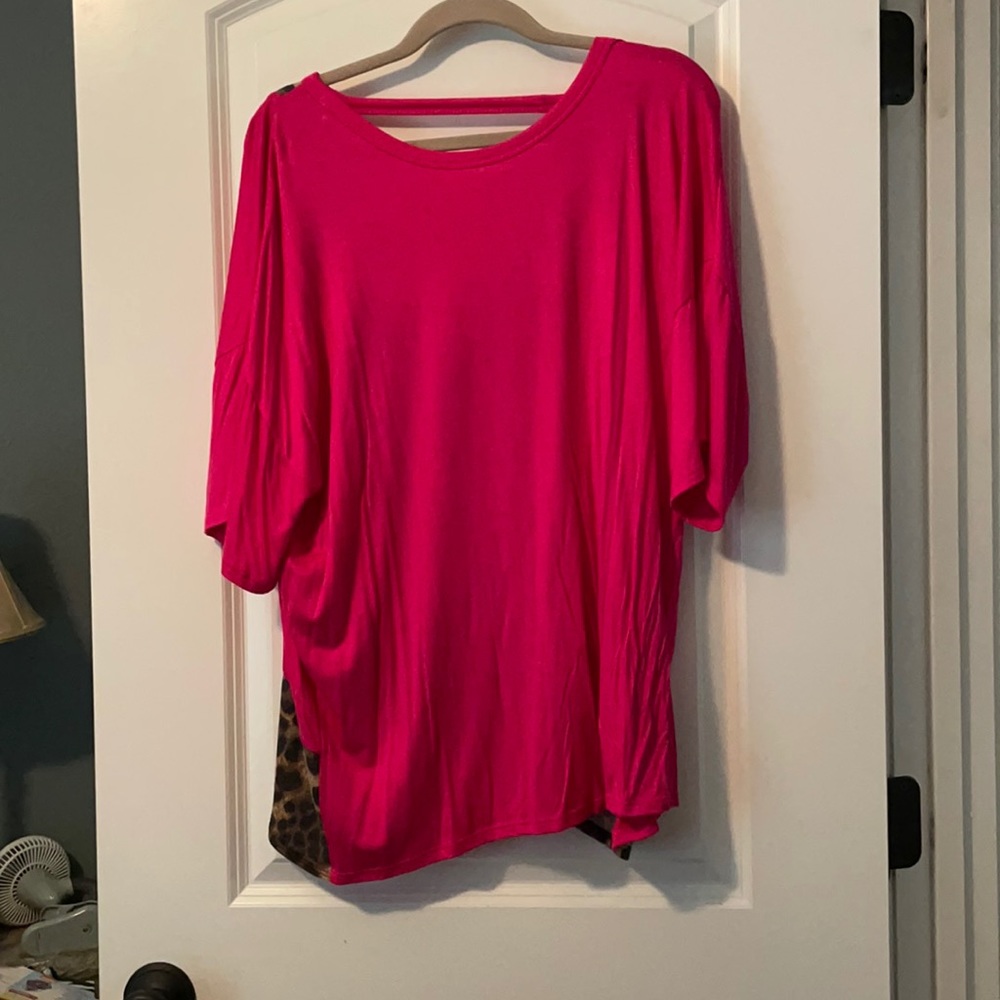 Hot Pink and Leopard Sirt